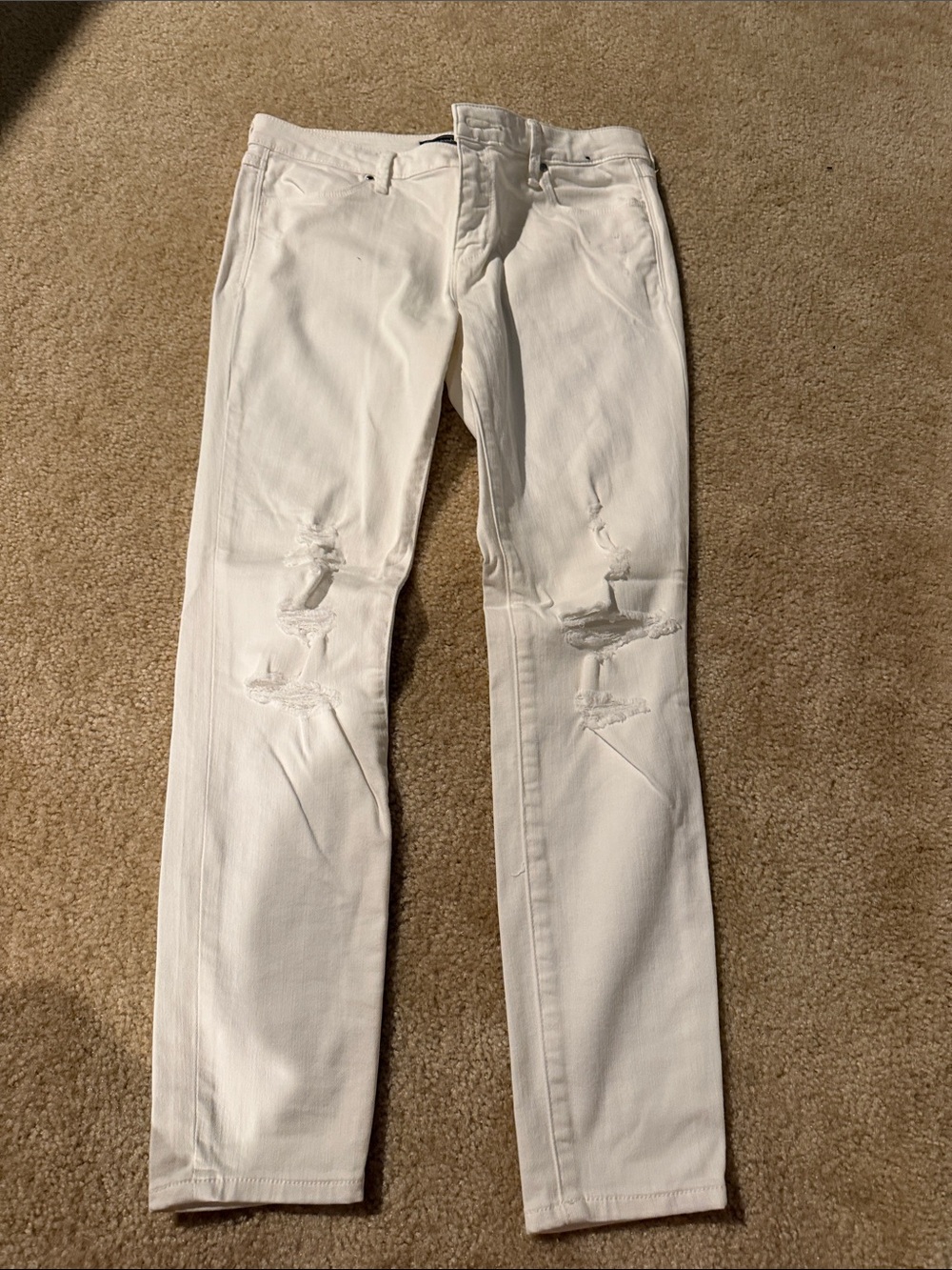 Abercrombie & fitch women’s Distressed White Jeans - mid rise skinny ankle